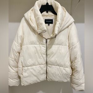 Banana Republic Women's Off-White Puffer Coat